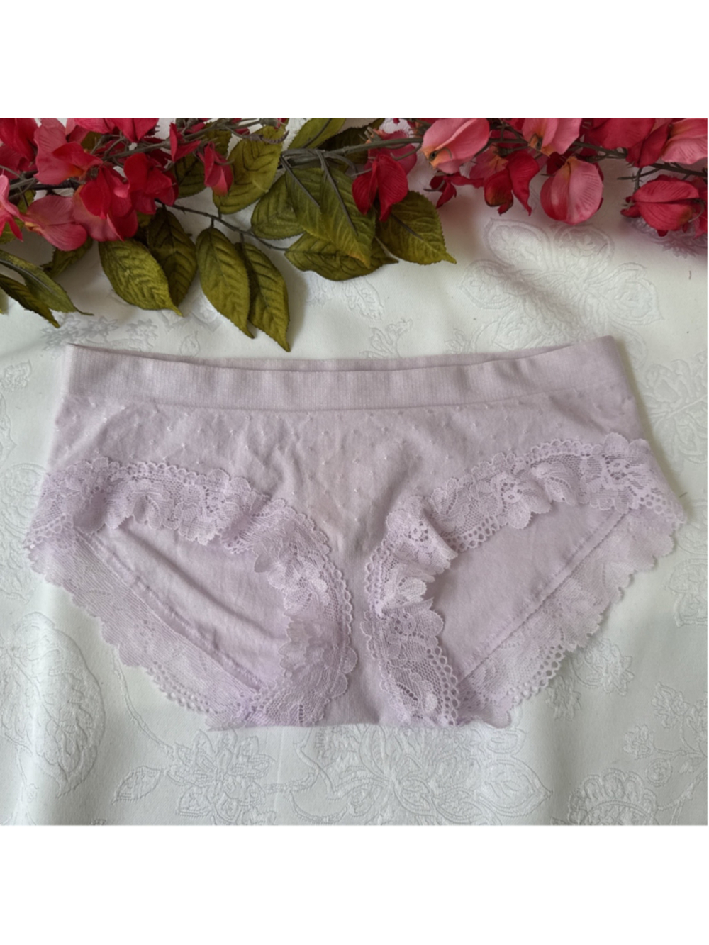 VICTORIA'S SECRET XS LILAC PURPLE POLKA DOT W LACE PANTIES HIPSTER HIPHUGGER NWT